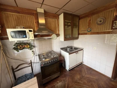 Продаж 3кім. з кладовою та підвалом