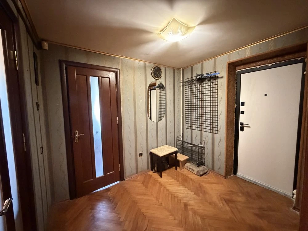 Продаж 3кім. з кладовою та підвалом