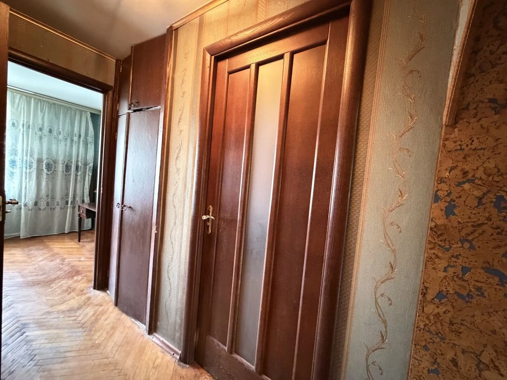 Продаж 3кім. з кладовою та підвалом