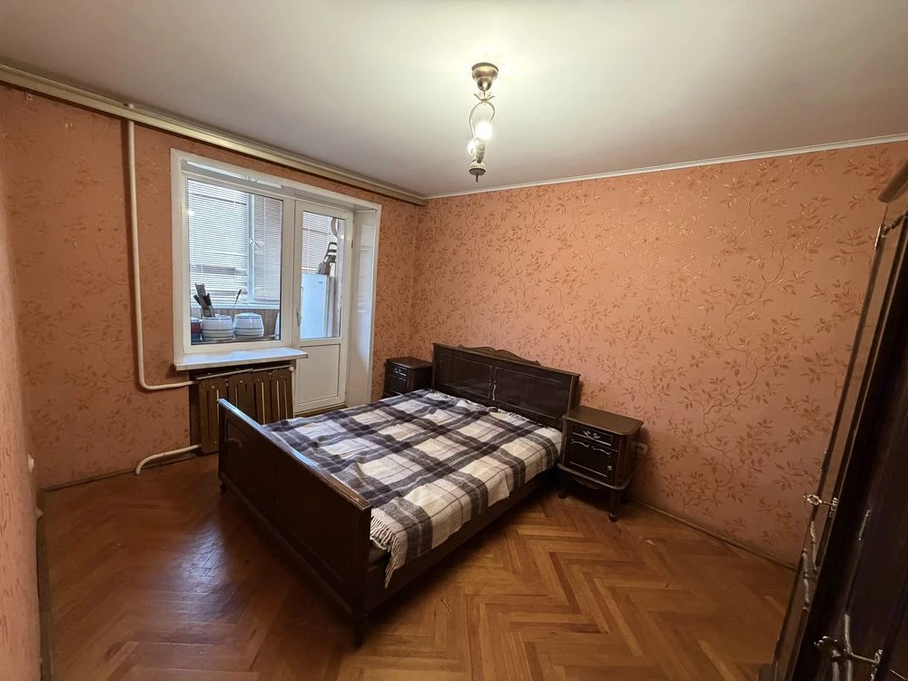 Продаж 3кім. з кладовою та підвалом