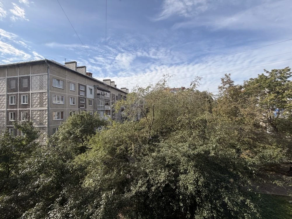 Продаж 3кім. з кладовою та підвалом