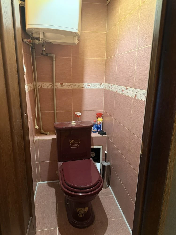 Продаж 3кім. з кладовою та підвалом