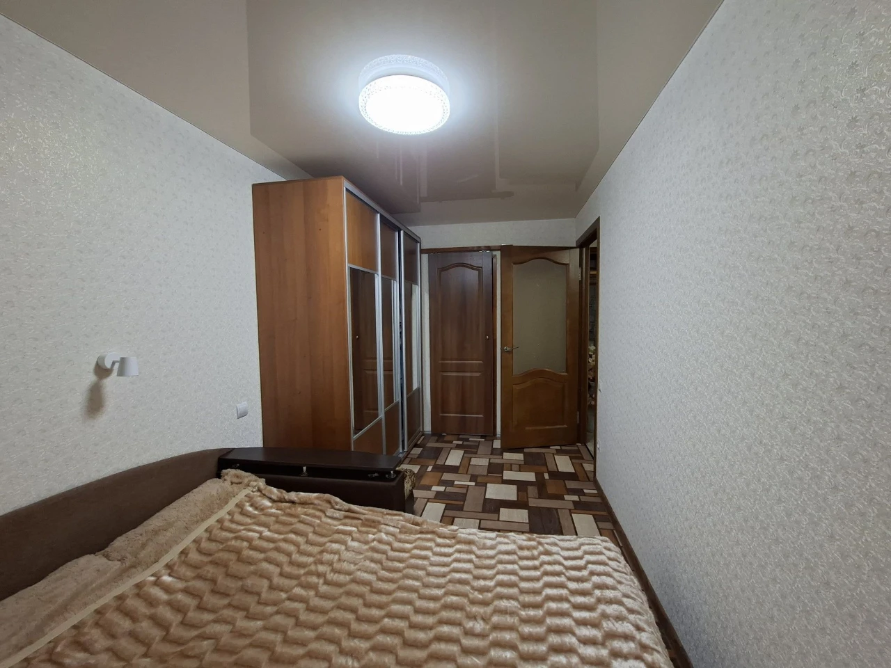 Продам 2к квартиру на Ак.Корольова