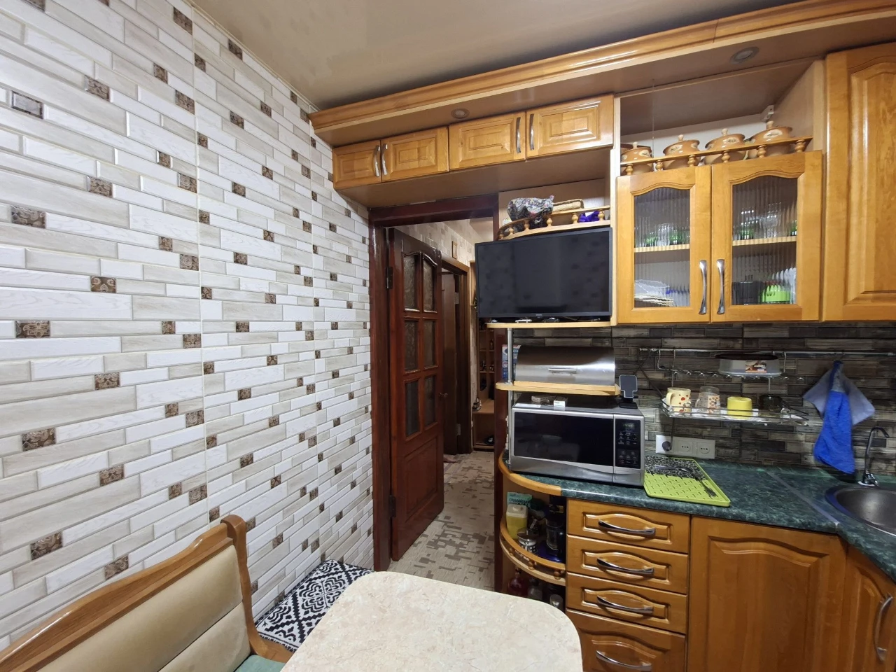 Продам 2к квартиру на Ак.Корольова