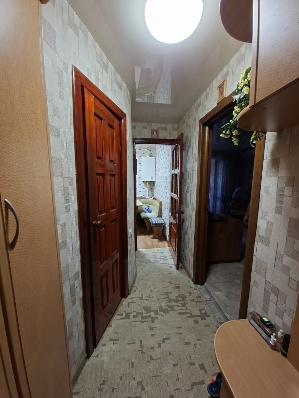 Продам 2к квартиру на Ак.Корольова