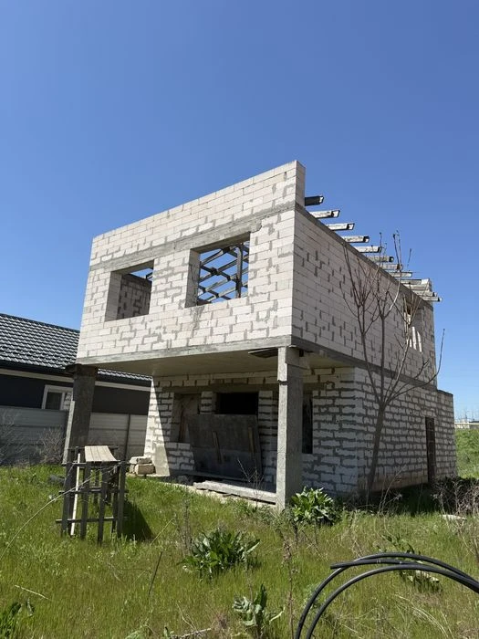 Plot and House "Sauvignon" for sale