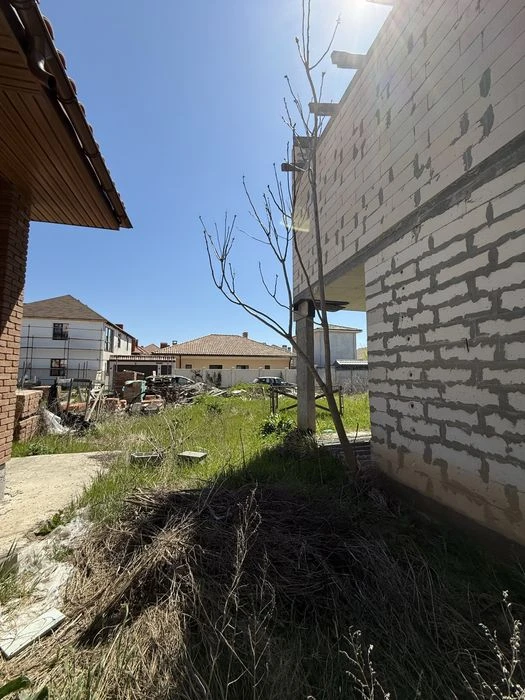 Plot and House "Sauvignon" for sale