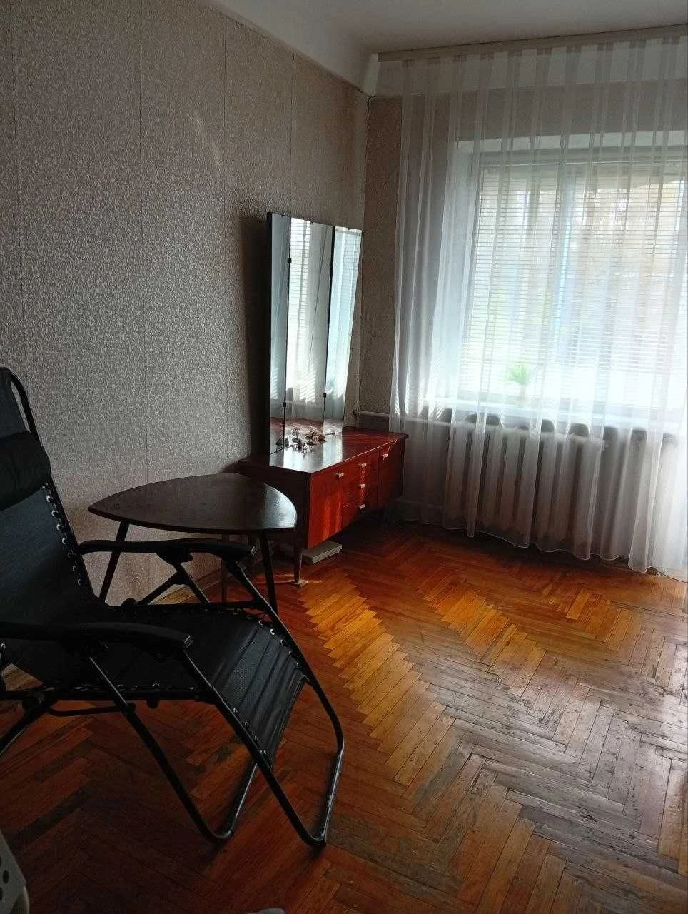 Продам 1 квартиру правий берег