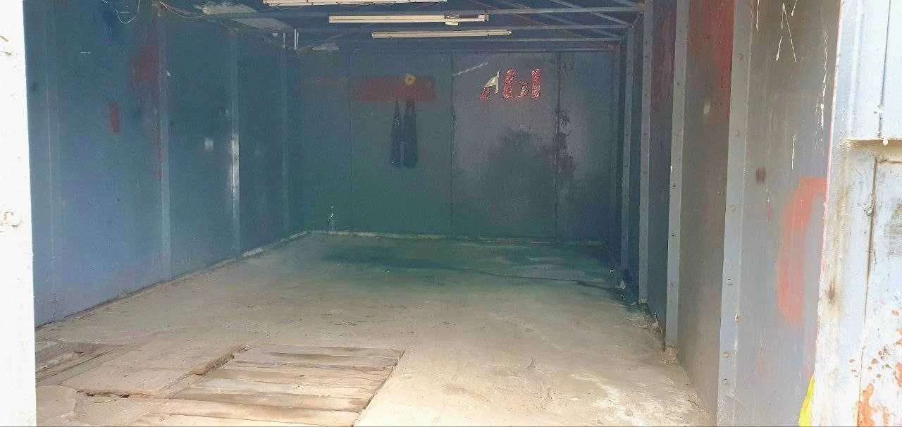продаж гаража з ямою