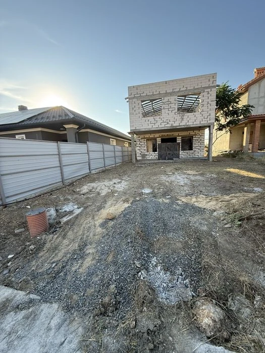 Plot and House "Sauvignon" for sale