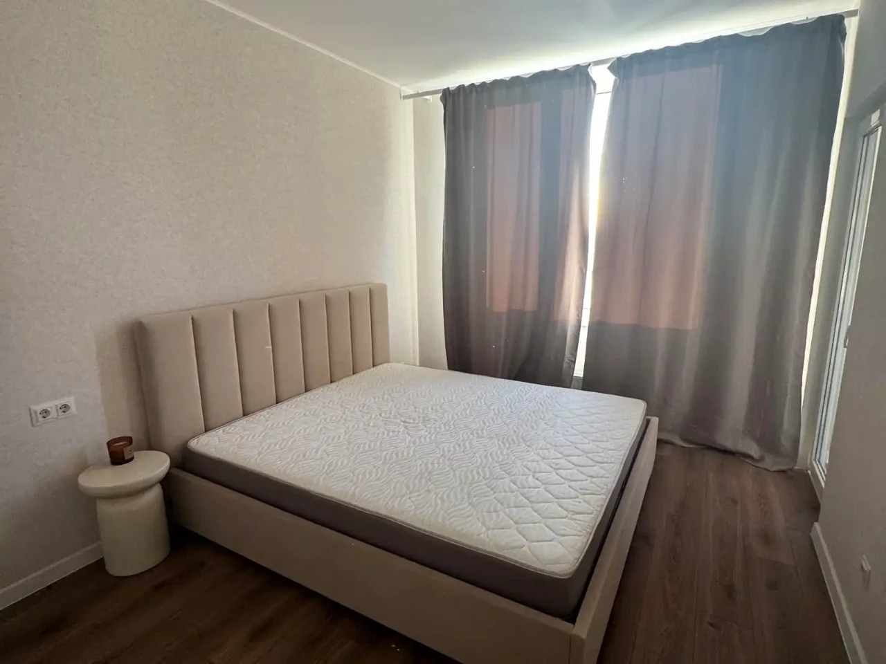 Оренда квартири 1-кімн. 43 м² 4/25 пов.