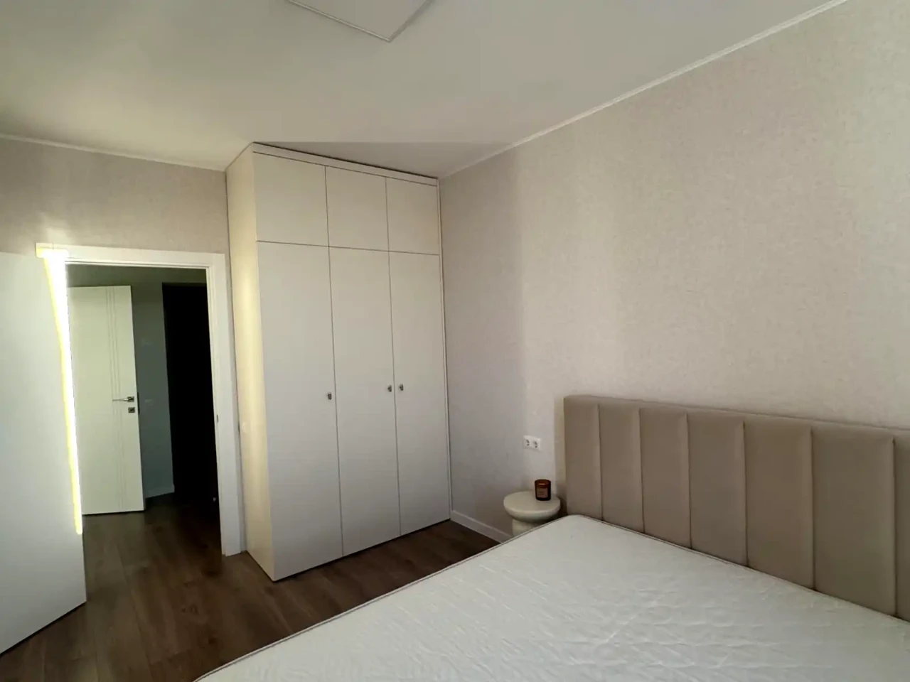 Оренда квартири 1-кімн. 43 м² 4/25 пов.