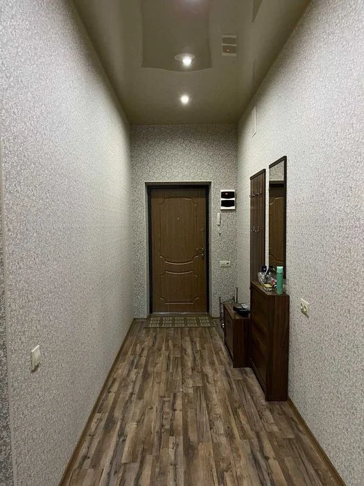 I am selling my own apartment in a new building.