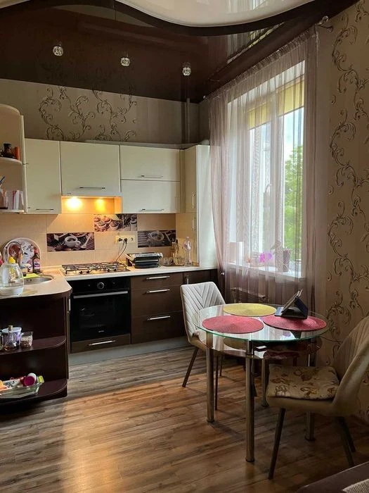 I am selling my own apartment in a new building.