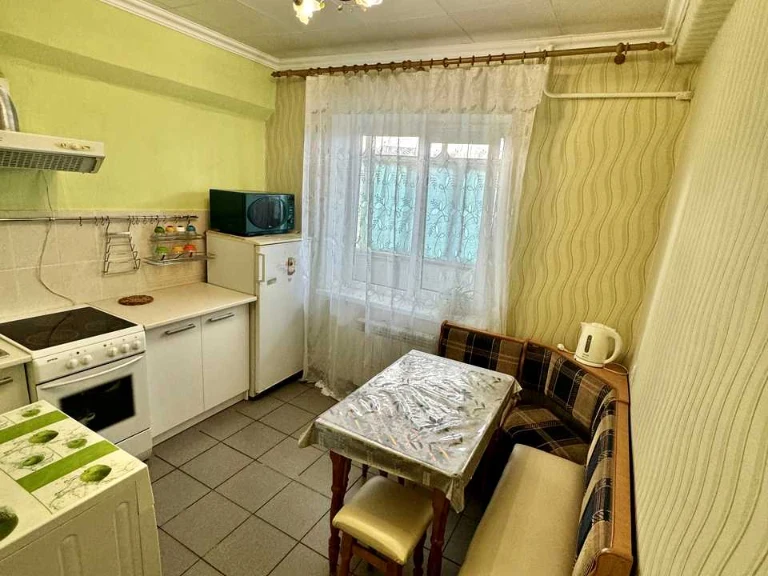 Квартира. Київ, Оболонський просп.