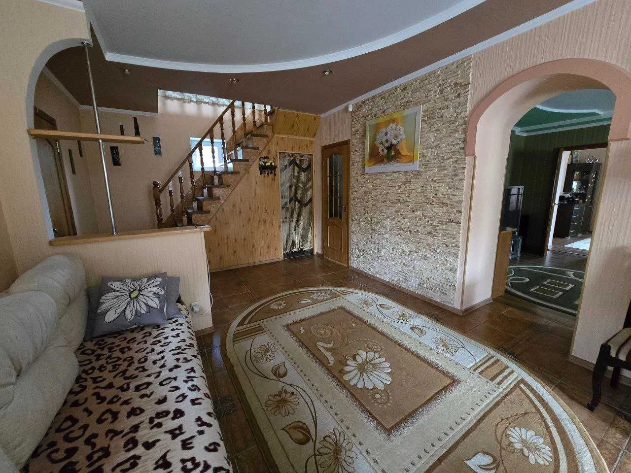 Продаж будинку на Юрівці
