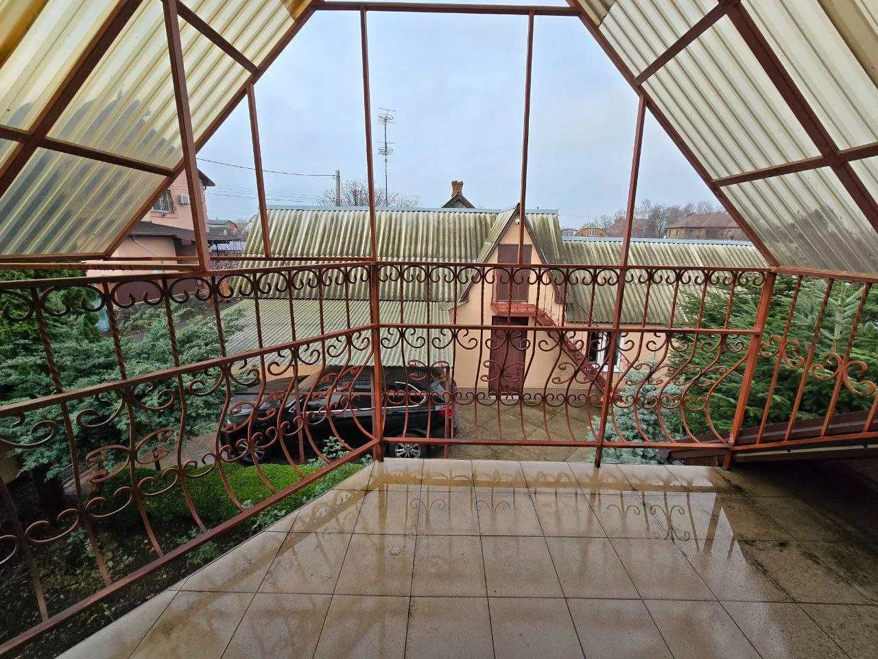 Продаж будинку на Юрівці
