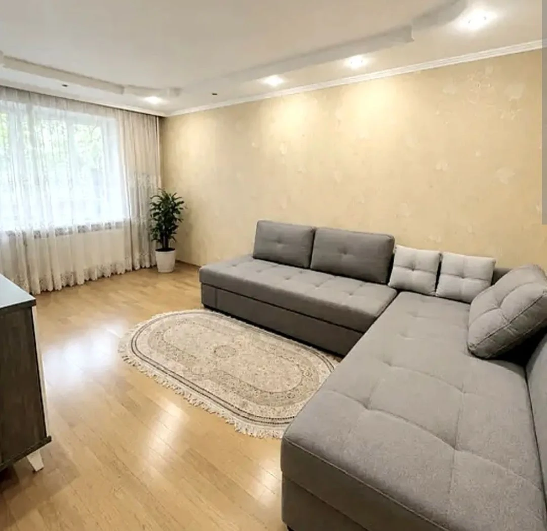Продаж 1кім. Можна під програми. Від власника