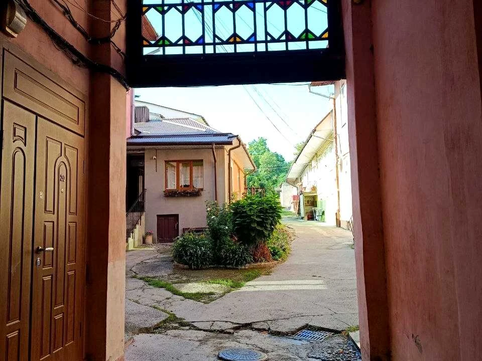 Квартира. Чернівці, Українська вул.
