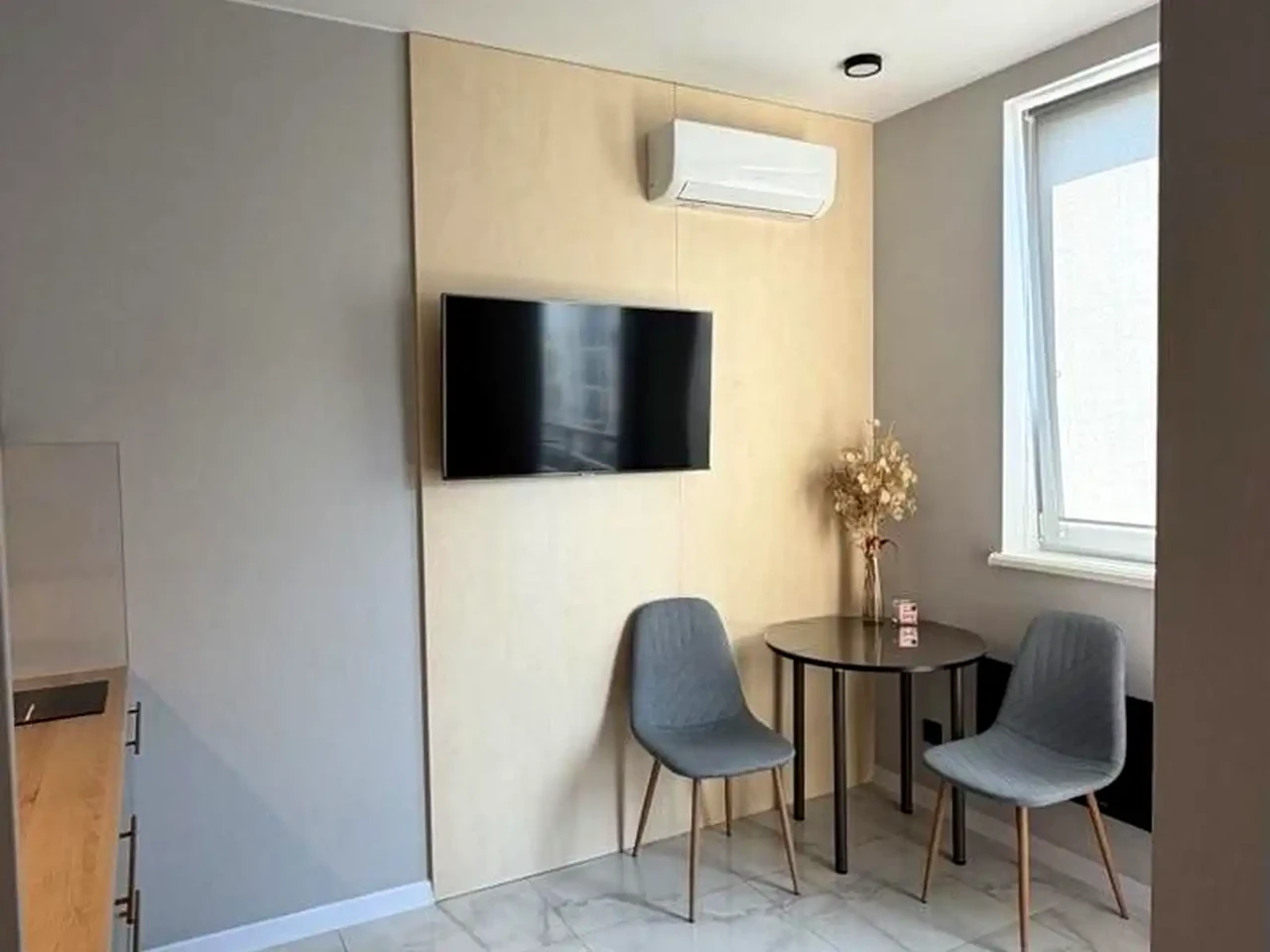 Оренда квартири 1-кімн. 24 м² 3/4 пов.