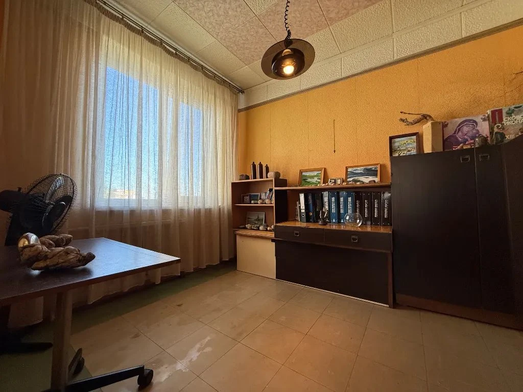 Продам 3-кімнатну квартиру, Покровський