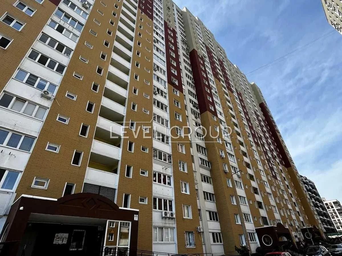 Продаж однокімнатної квартири в ЖК Крістер Град/ Сергія Данч