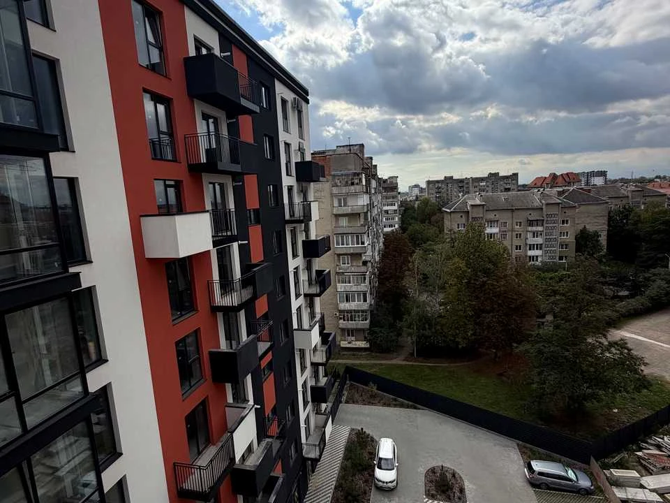 Квартира. Івано-Франківськ, Степана Бандери вул.