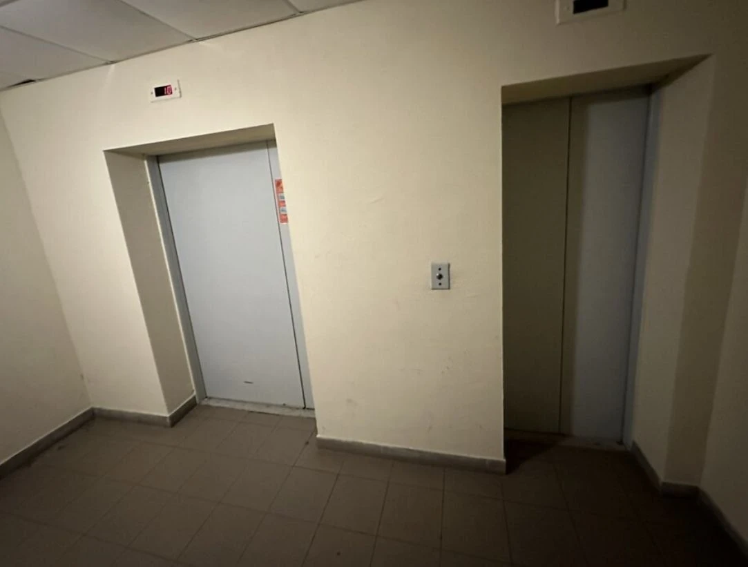2 х комнатная квартира  в историческом центре .63 м.кв. дом
