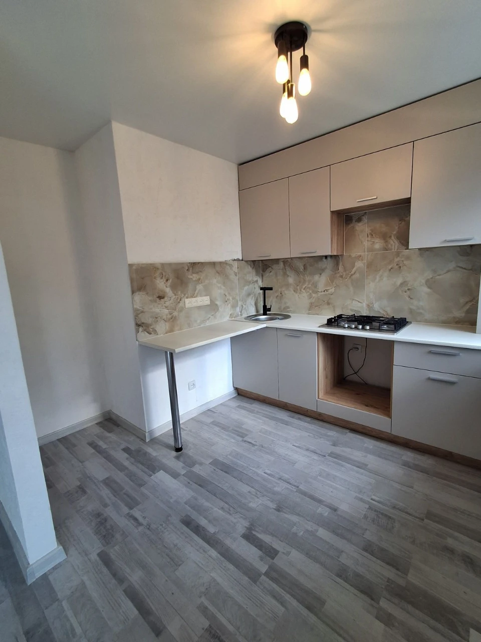 Продам 1 кімн з ремонтом в центрі