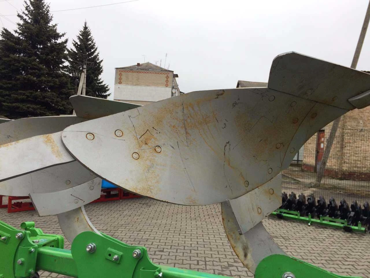 Плуг оборотний 3-4-5 корпусний Bomet Польща