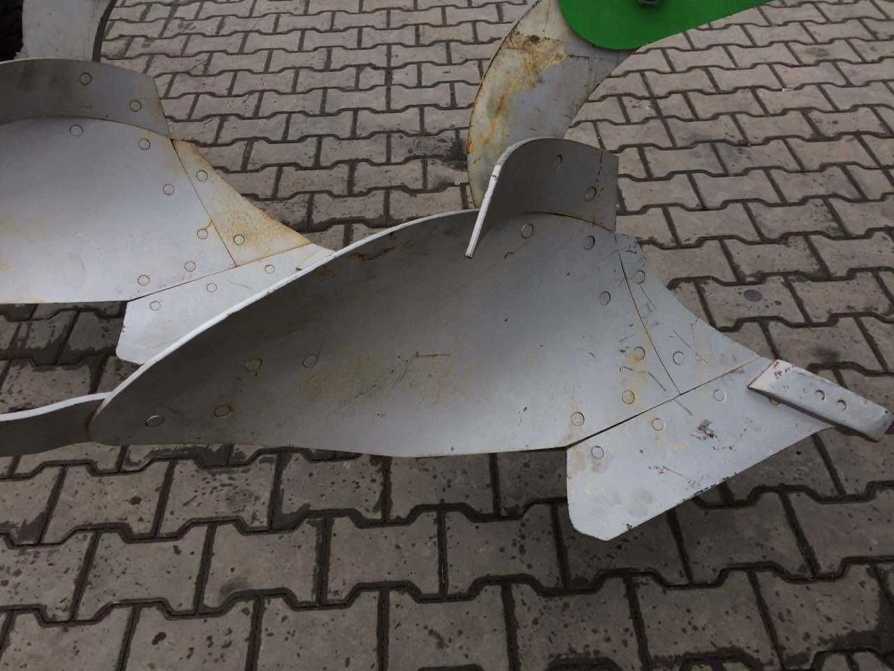 Плуг оборотний 3-4-5 корпусний Bomet Польща