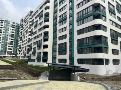 Продам квартиру по вул. Трускавецька