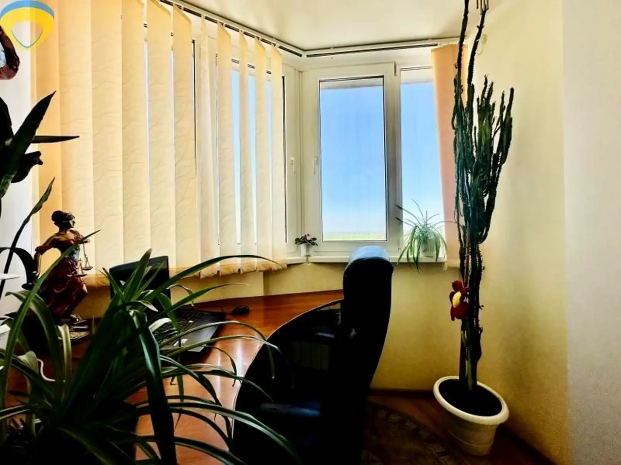 Продаж квартири 4-кімн. 90 м² 11/16 пов.