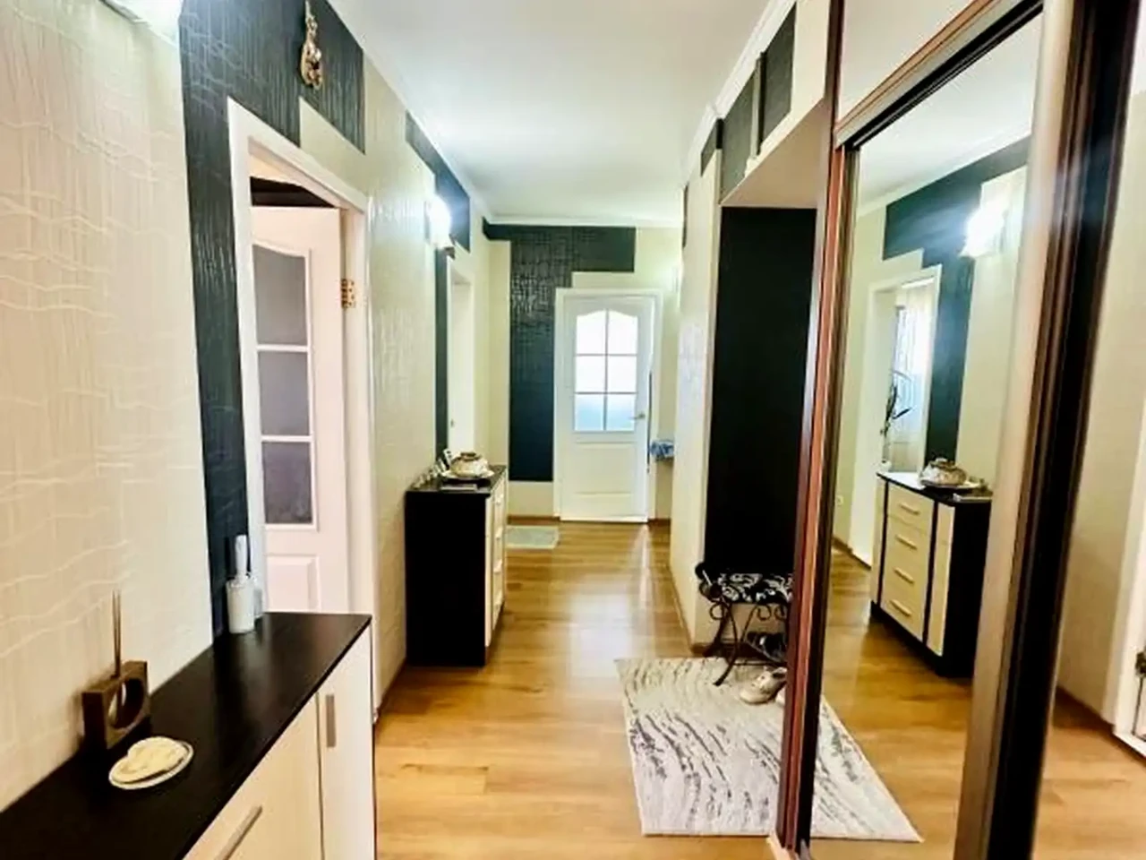 Продаж квартири 4-кімн. 90 м² 11/16 пов.