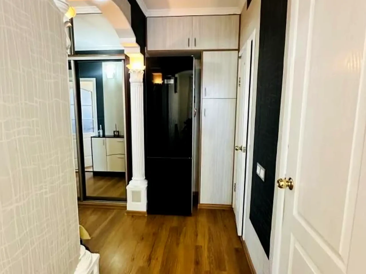Продаж квартири 4-кімн. 90 м² 11/16 пов.