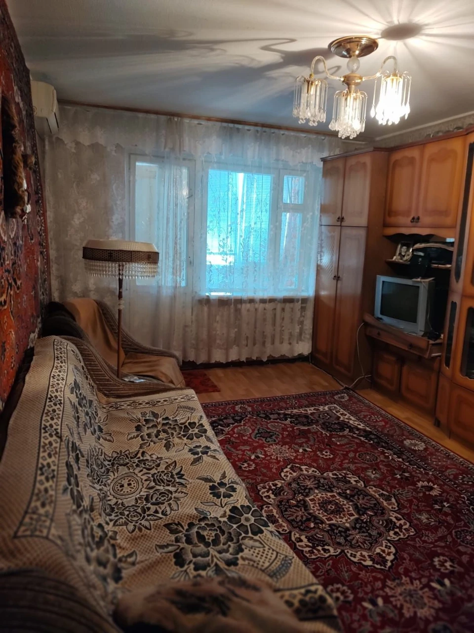 Двухкомнатная квартира на Лазурной.