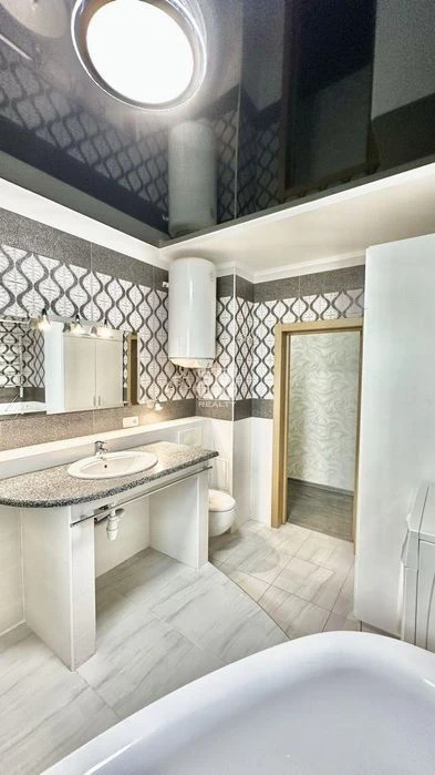 Without % rent. 3 rooms. apartment, designer renovation. Sotsgorod, Yes