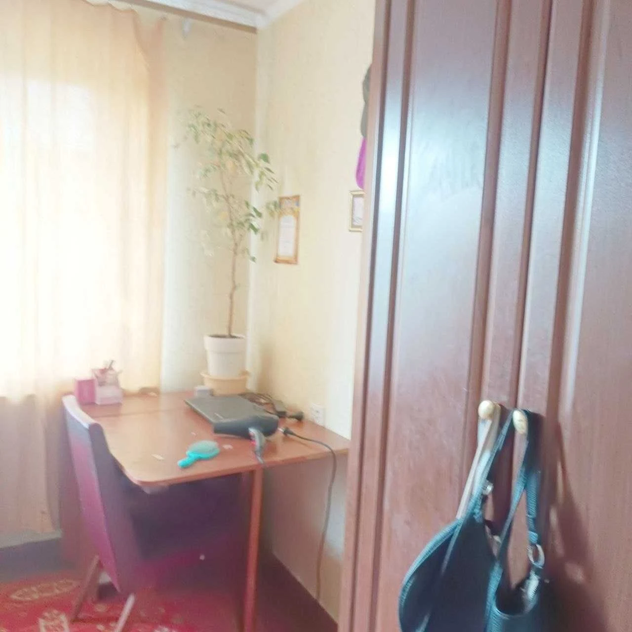 Продаю 3 кімнатна квартира, р-н пр.Центральний-1-ша Слобідсь