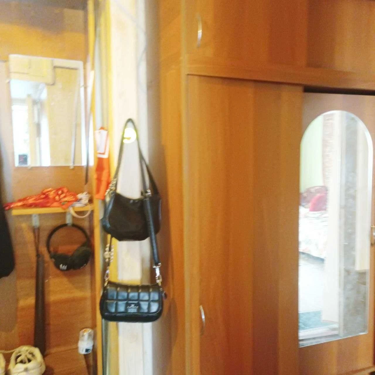 Продаю 3 кімнатна квартира, р-н пр.Центральний-1-ша Слобідсь