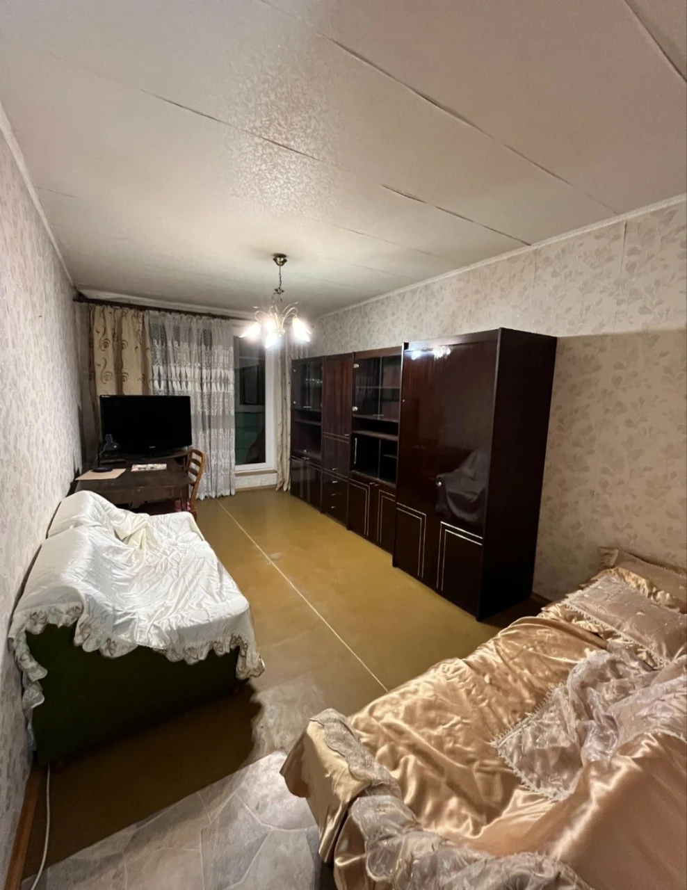 Продам свою 3 кімнатну квартиру Харків 524 м.р. Салтівка.