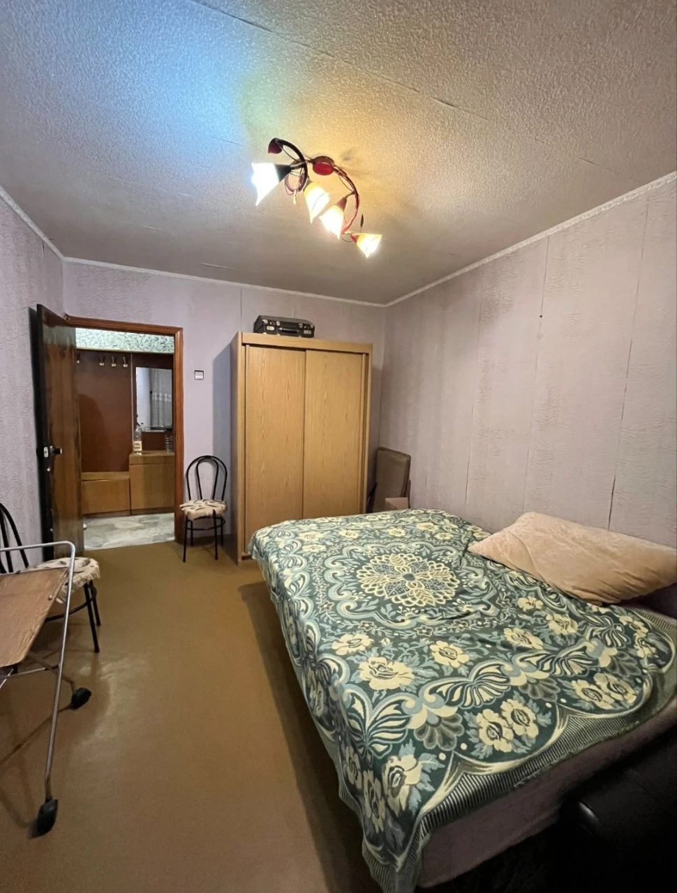 Продам свою 3 кімнатну квартиру Харків 524 м.р. Салтівка.
