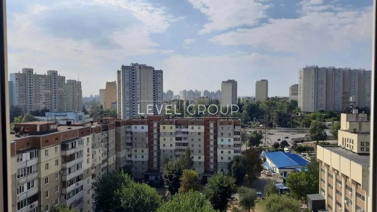 Продам теплу, затишну 2-х кімнатну квартиру пр. Європейськог