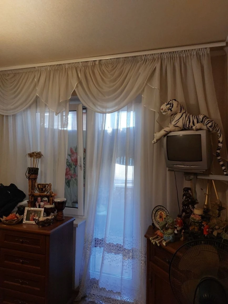 4-комн. кв-ра. 100м. Милославская 37.ТОРГ.