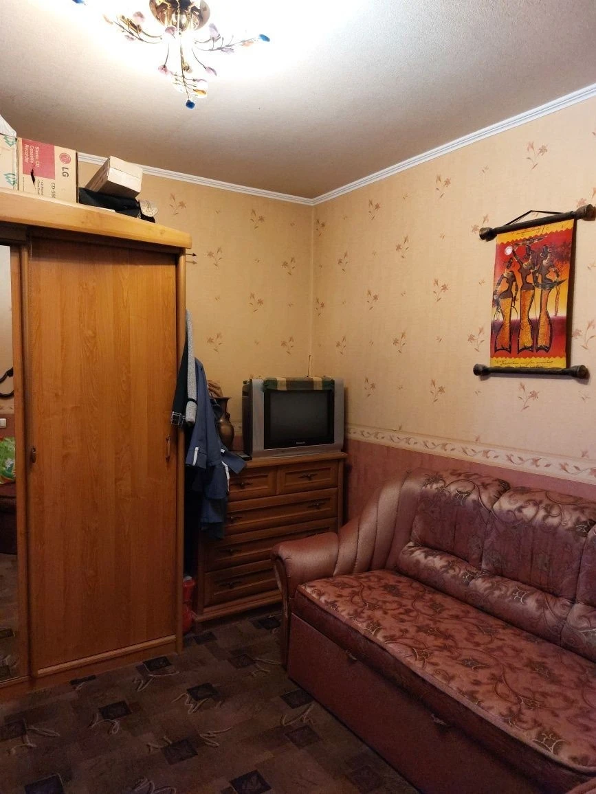 4-комн. кв-ра. 100м. Милославская 37.ТОРГ.