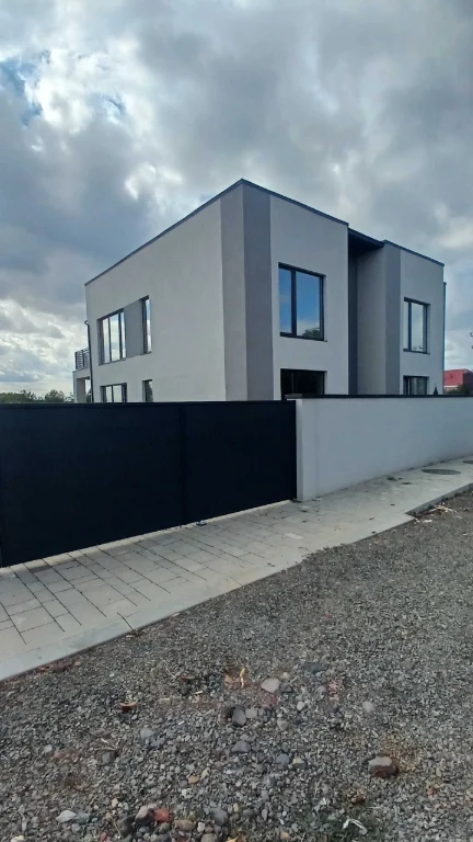 Дуплекс в Сторожниці ! 170 м кв / 125 тис дол США