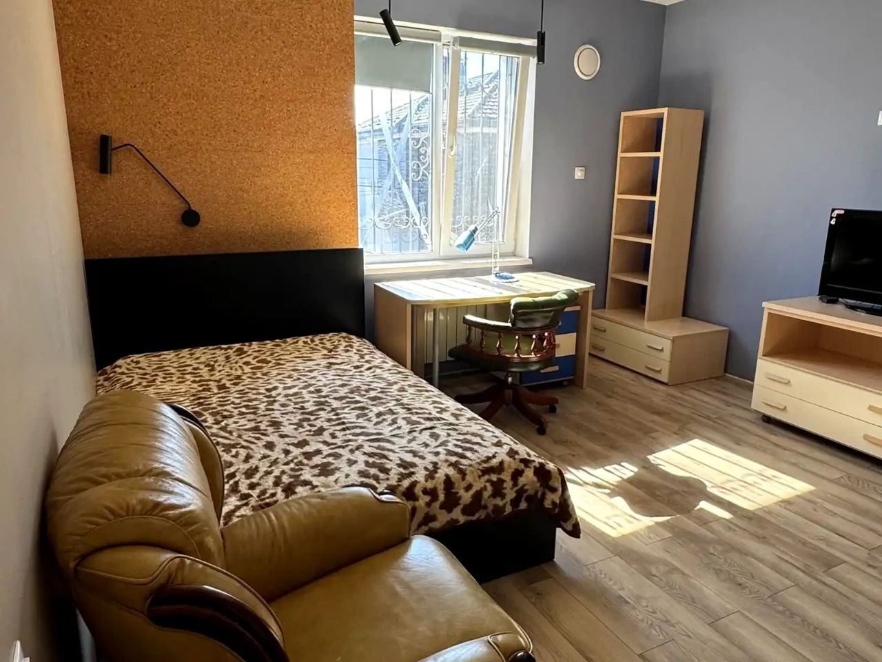 Оренда будинку 173.9 м² 6 сот.