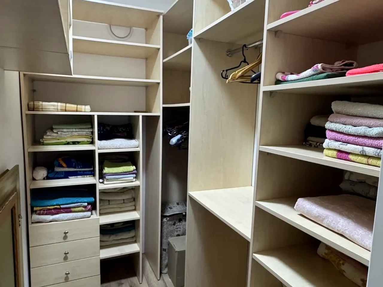 Оренда будинку 173.9 м² 6 сот.