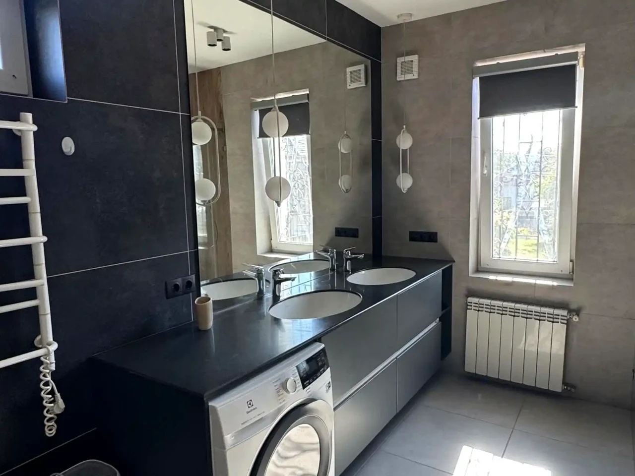 Оренда будинку 173.9 м² 6 сот.