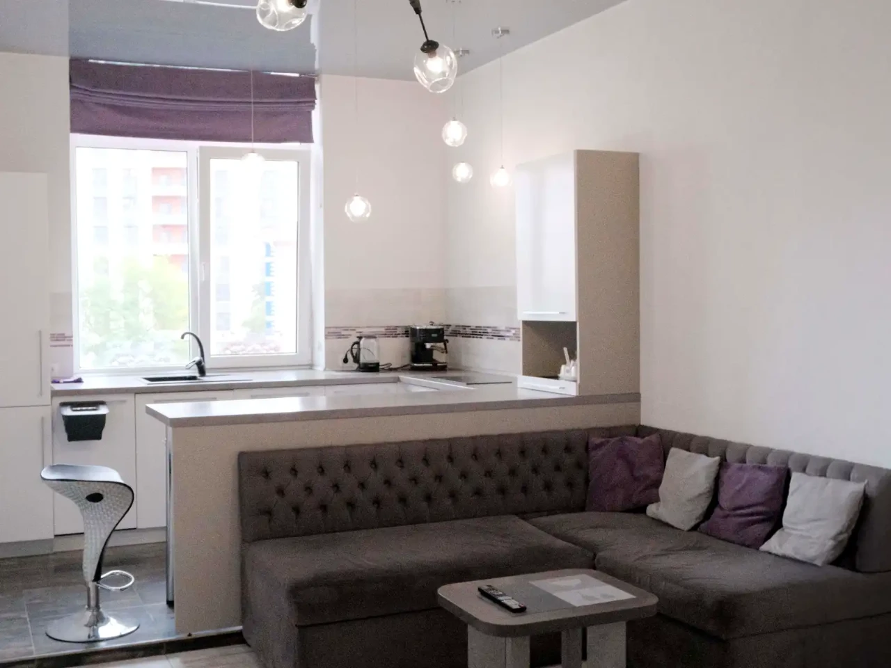 Оренда квартири 2-кімн. 56 м² 4/23 пов.