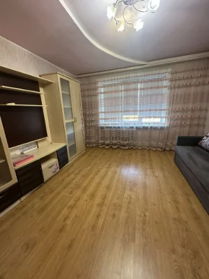 Продаж 2 кімнатної квартири, 12 кватал, будинок цегляний